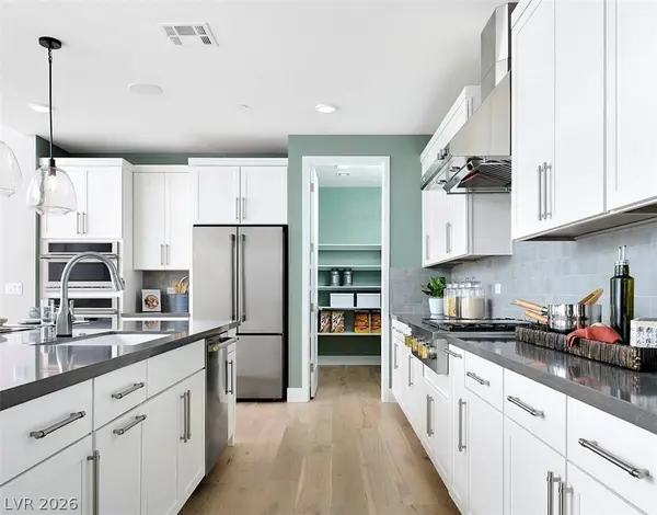 10302 Grey Poplar CT, Las Vegas, NV 89166