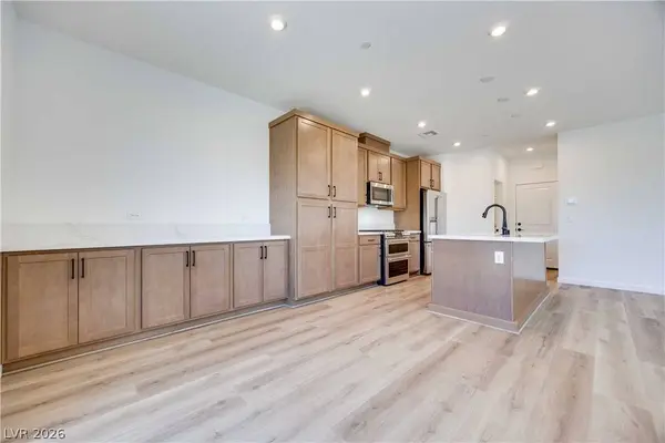 11952 Angle Cliff AVE, Las Vegas, NV 89138