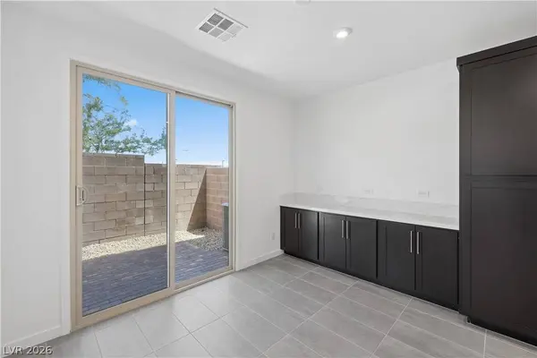 11970 Angle Cliff AVE, Las Vegas, NV 89138