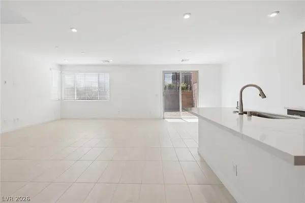 11965 Angle Cliff AVE, Las Vegas, NV 89138
