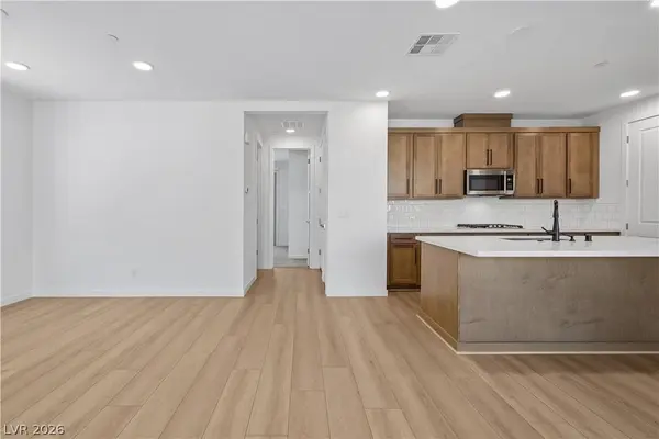 12236 Summer Bloom LN, Las Vegas, NV 89138