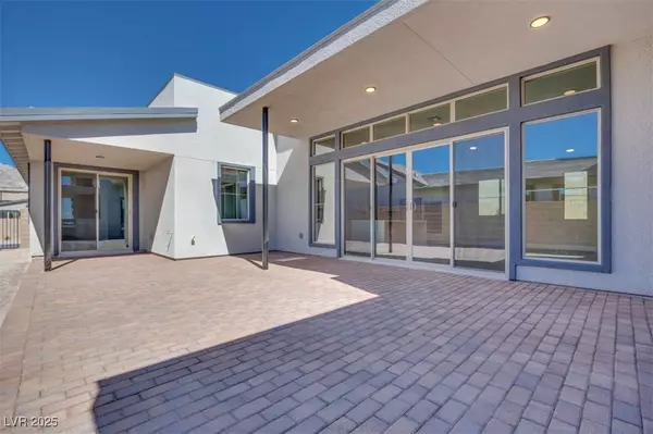 990 Golden Sands Drive, Las Vegas, NV 89128