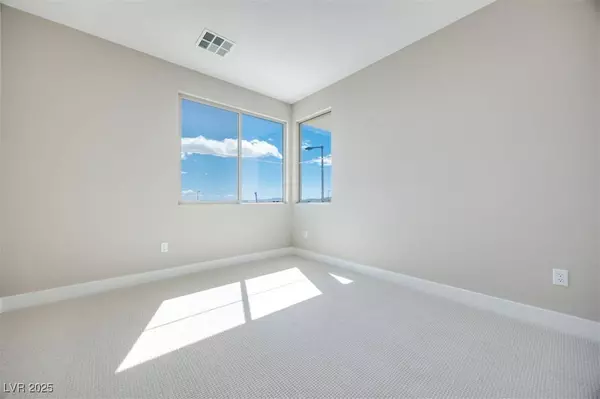 990 Golden Sands Drive, Las Vegas, NV 89128