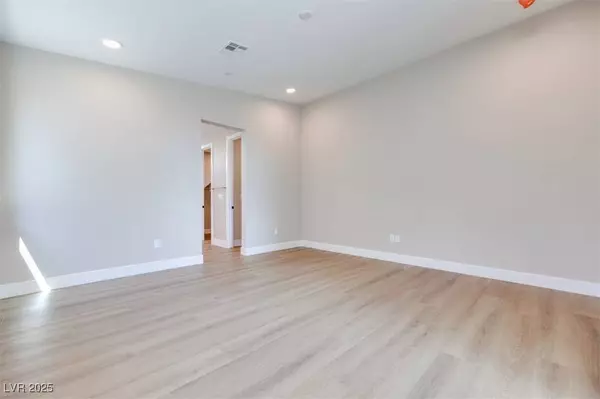 990 Golden Sands Drive, Las Vegas, NV 89128