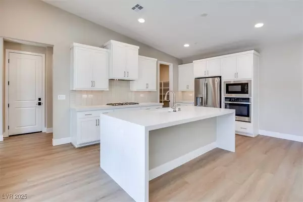 990 Golden Sands Drive, Las Vegas, NV 89128