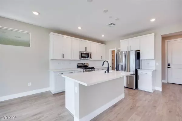 10448 Smokey Mariposa, Las Vegas, NV 89166