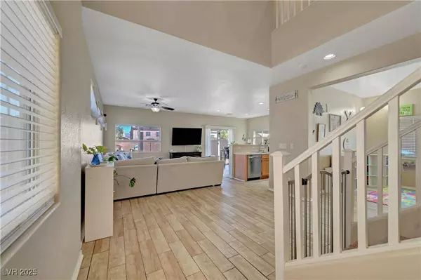 3824 Hollycroft DR, North Las Vegas, NV 89081