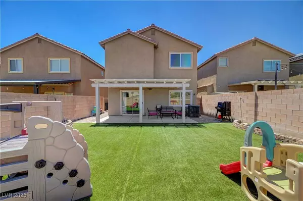 3824 Hollycroft DR, North Las Vegas, NV 89081