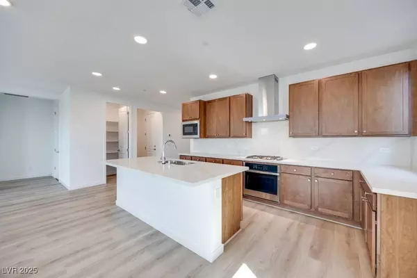 10326 Hale AVE, Las Vegas, NV 89166