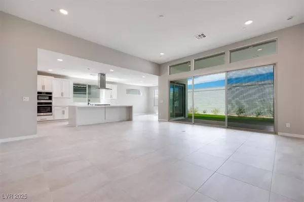 10351 Hanging Lake ST, Las Vegas, NV 89166