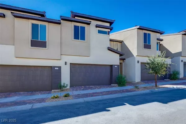 11899 Angle Cliff AVE, Las Vegas, NV 89138