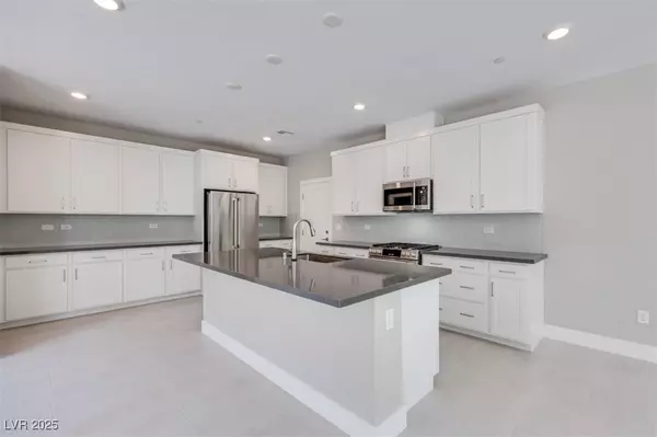 10481 Smokey Mariposa AVE, Las Vegas, NV 89166