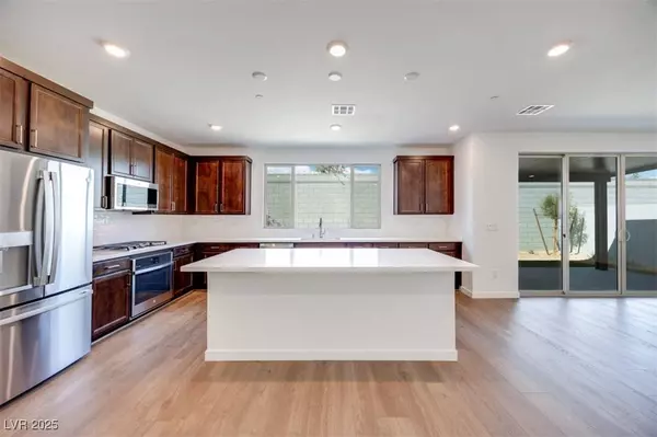 10119 Canyon Pine ST, Las Vegas, NV 89166