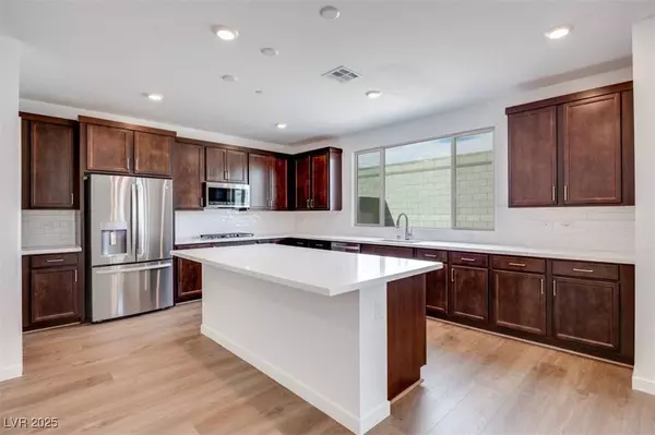 10119 Canyon Pine ST, Las Vegas, NV 89166