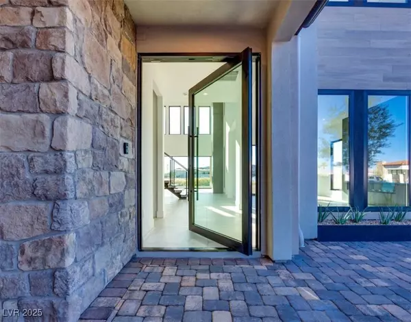 65 Bellissima Lago CT, Henderson, NV 89011