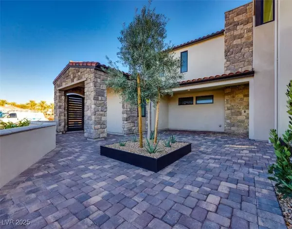 65 Bellissima Lago CT, Henderson, NV 89011