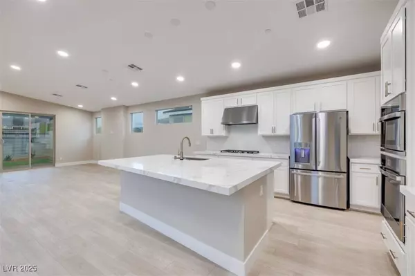 10349 Mulberry Crest AVE, Las Vegas, NV 89166