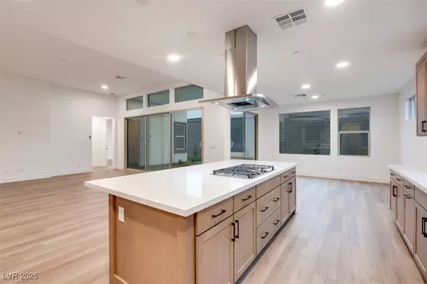 10381 Hanging Lake ST, Las Vegas, NV 89166