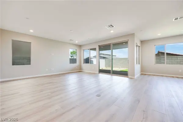 10072 Juniper Valley ST, Las Vegas, NV 89166