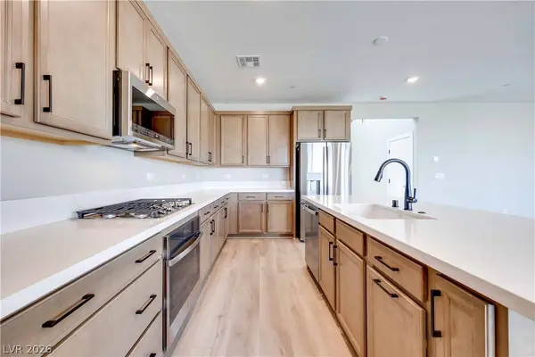 10072 Juniper Valley ST, Las Vegas, NV 89166