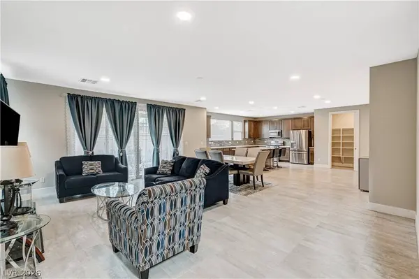 6853 Desert Finch ST, North Las Vegas, NV 89084