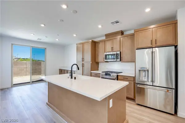 11952 Angle Cliff AVE, Las Vegas, NV 89138
