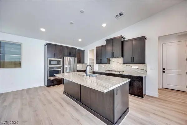 1001 Soaring Sage AVE, Las Vegas, NV 89138