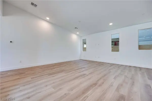 1001 Soaring Sage AVE, Las Vegas, NV 89138