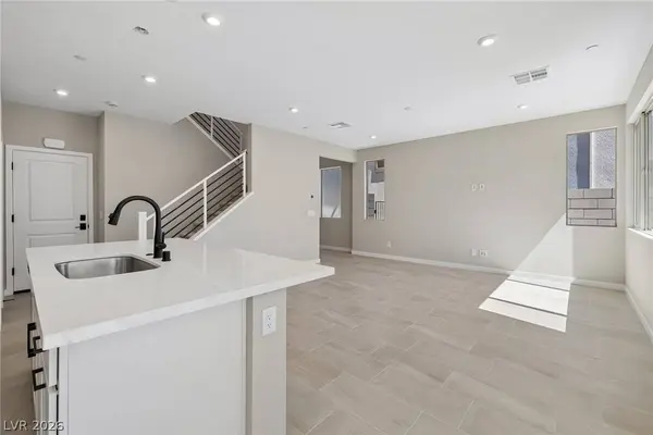 9227 Salas ST, Las Vegas, NV 89166