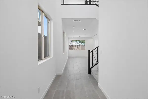 11970 Angle Cliff AVE, Las Vegas, NV 89138