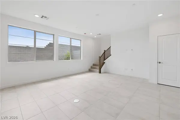 10457 Mountain Aster AVE, Las Vegas, NV 89166