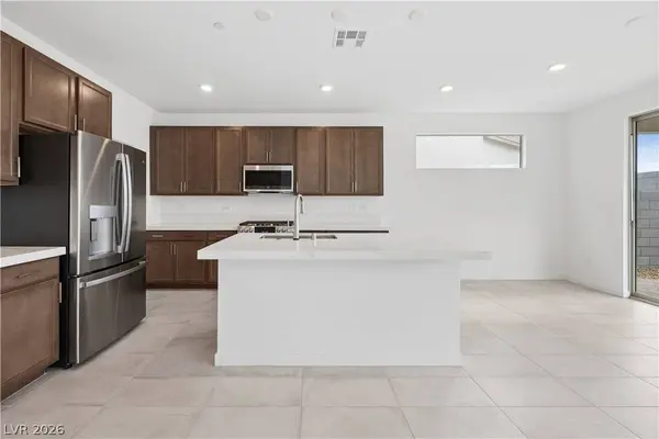 10457 Mountain Aster AVE, Las Vegas, NV 89166