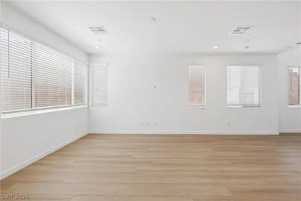 11977 Angle Cliff AVE, Las Vegas, NV 89138
