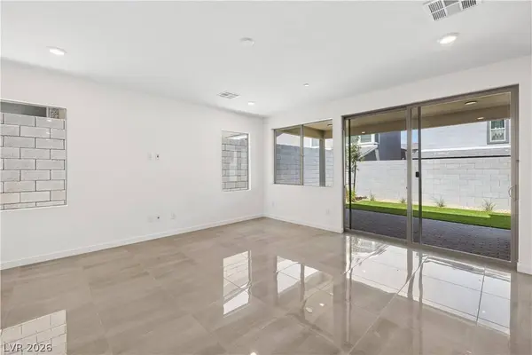 10456 Mountain Aster AVE, Las Vegas, NV 89166