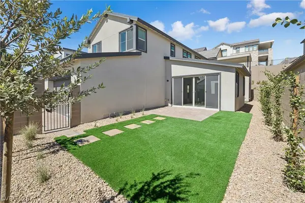 961 Golden Summit AVE, Las Vegas, NV 89138