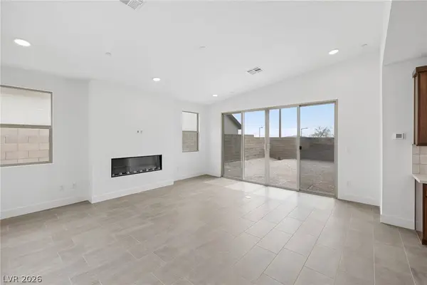 961 Golden Summit AVE, Las Vegas, NV 89138