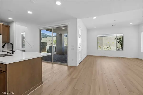 12236 Summer Bloom LN, Las Vegas, NV 89138