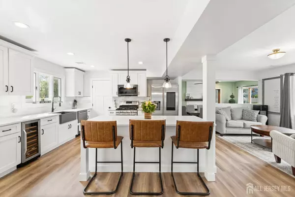 110 Washington AVE, Old Bridge, NJ 08879