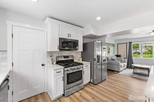 110 Washington AVE, Old Bridge, NJ 08879