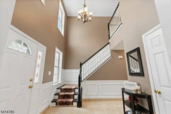 7 Wolverton Ln, Hillsborough Twp., NJ 08844