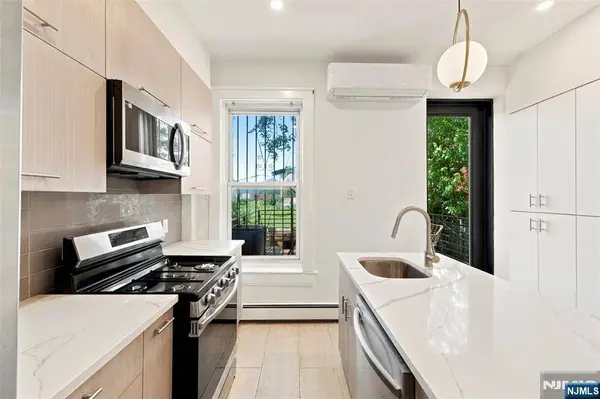 85 Union ST #2nd Floor, Jersey City, NJ 07304