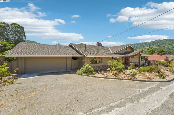 24 Archery Ct, El Sobrante, CA 94803