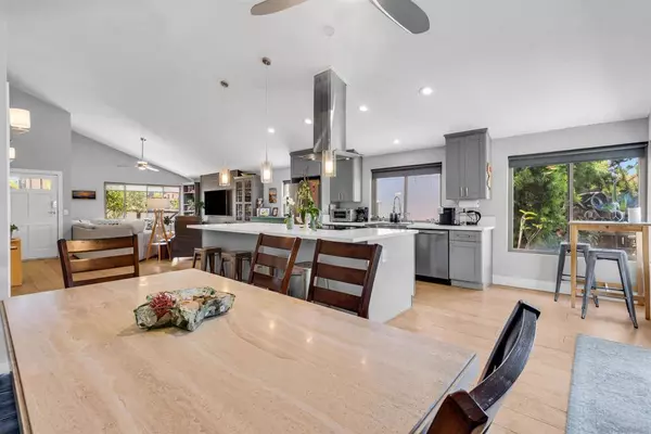 1604 Olmeda St, Encinitas, CA 92024