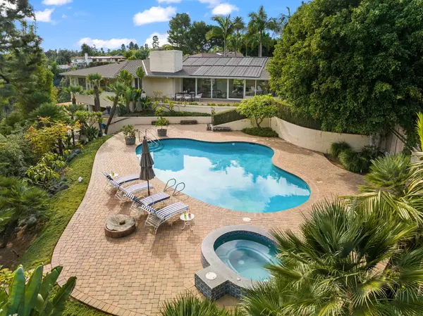 4351 Ridgeway Dr, San Diego, CA 92116