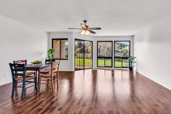 2507 Navarra Dr #202, Carlsbad, CA 92009