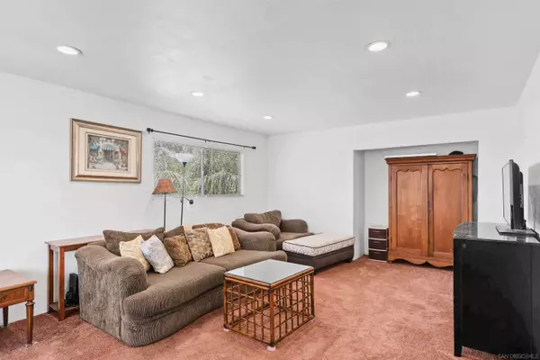 3964 Manzanita Dr, San Diego, CA 92105