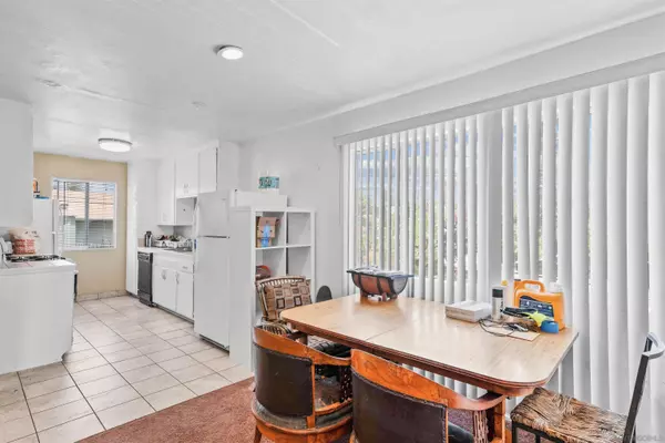 3964 Manzanita Dr, San Diego, CA 92105