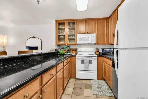 3030 Suncrest Dr #801, San Diego, CA 92116