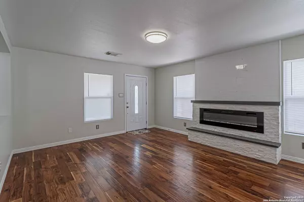 10202 Misty Plain, San Antonio, TX 78245