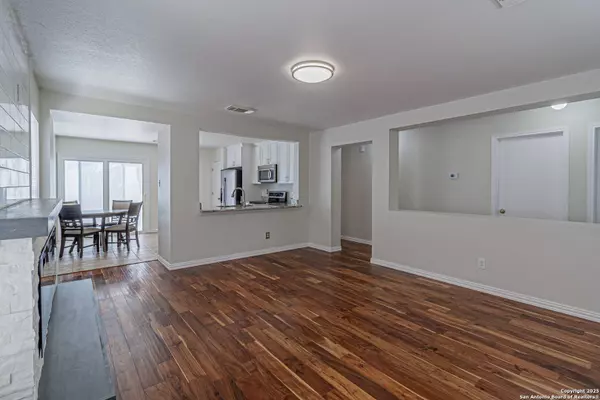 10202 Misty Plain, San Antonio, TX 78245